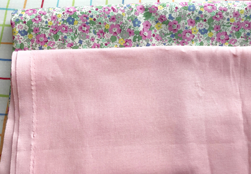 新しい花柄生地 色違い を購入しました ピンク色です O Megumi ハンドメイドの日々